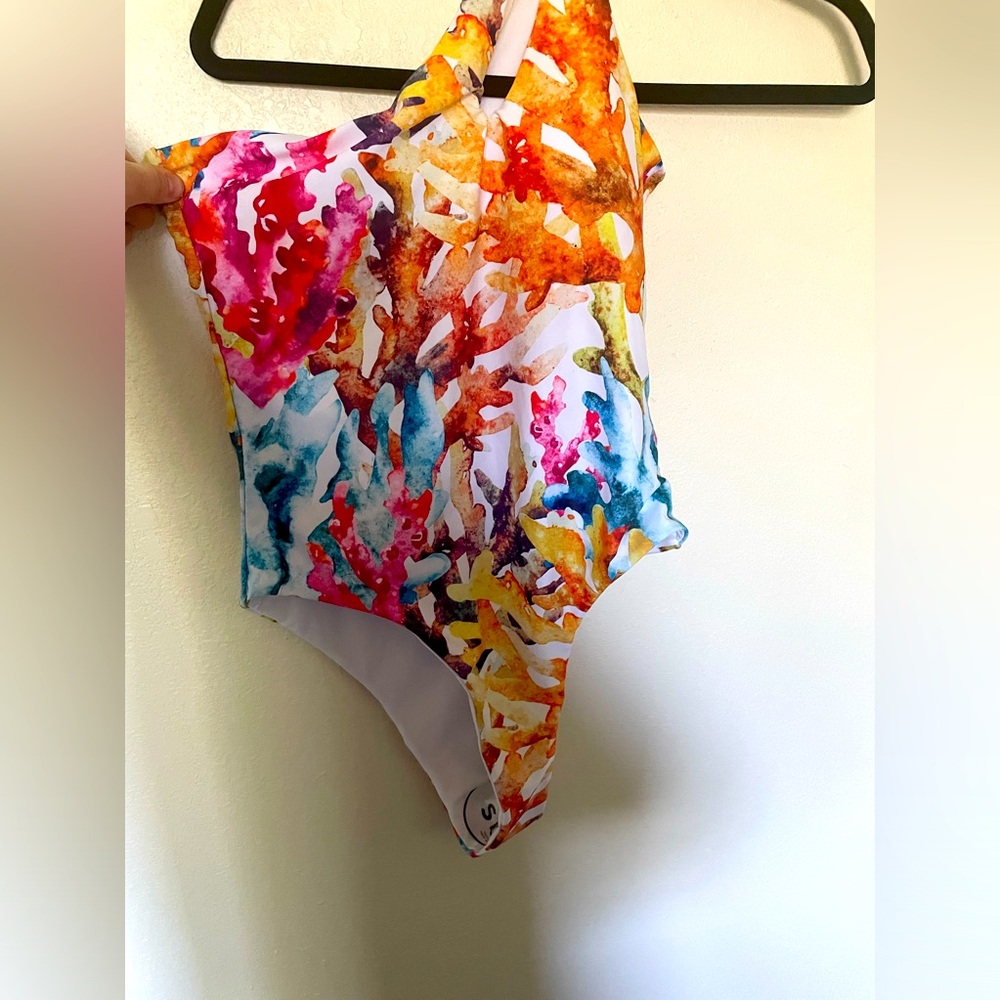 One piece bathing suite